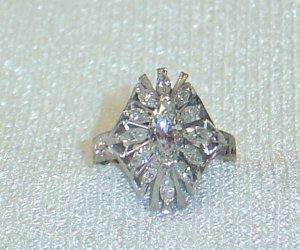 0.50ct・マーキースダイヤリング