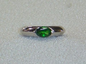 0.67ctグリーンガーネット・リング